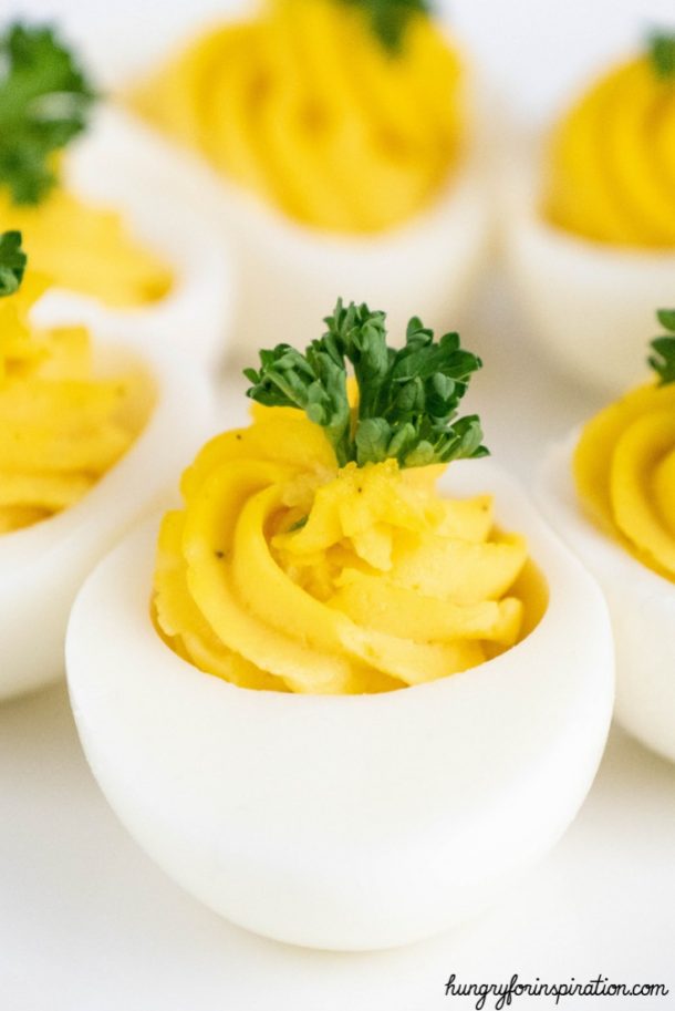 Super Easy Garlic Deviled Eggs (Keto Snacks, Low Carb)