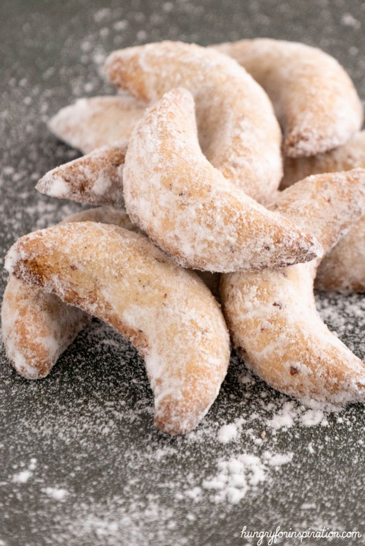 Keto Vanilla Crescent Cookies (Keto Christmas Cookies, Keto Cookies, Keto Treats, Low Carb)