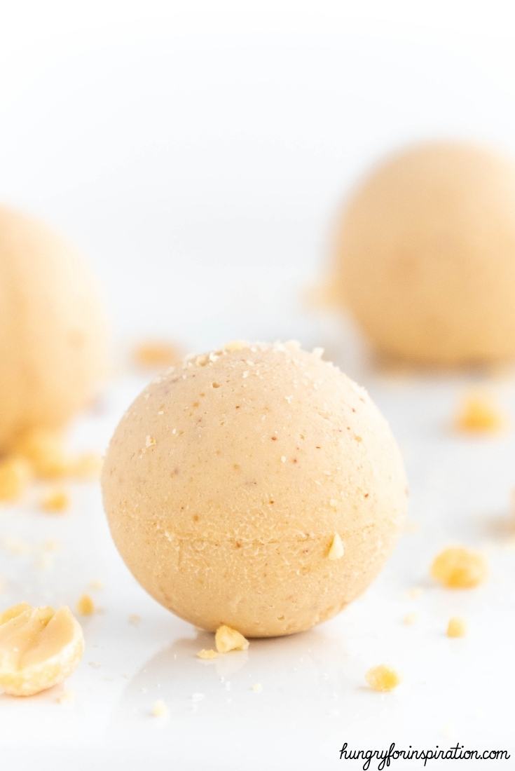 Easy Frozen Keto Peanut Butter Fat Bombs without Sugar Bloc Pic 4