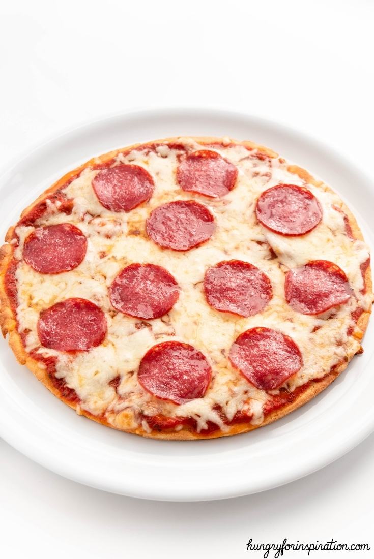 Yummy Keto Pepperoni Pizza without Flour Bloc Pic 3