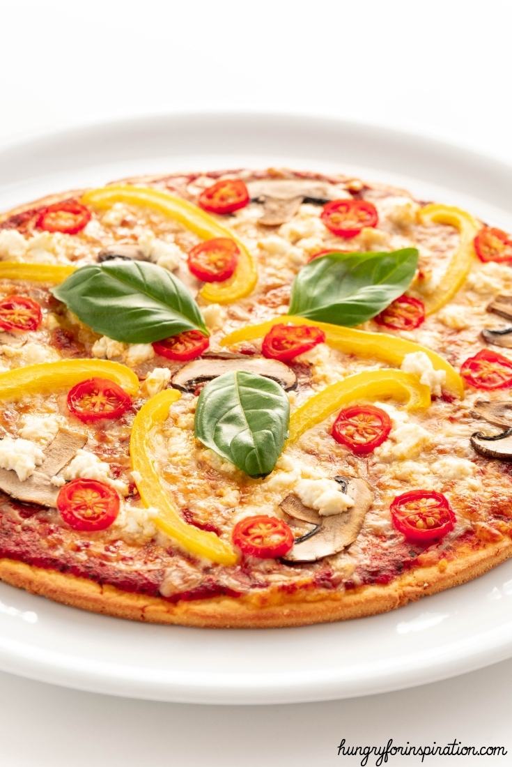 Yummy Vegetarian Keto Veggie Pizza without Flour Bloc Pic 2