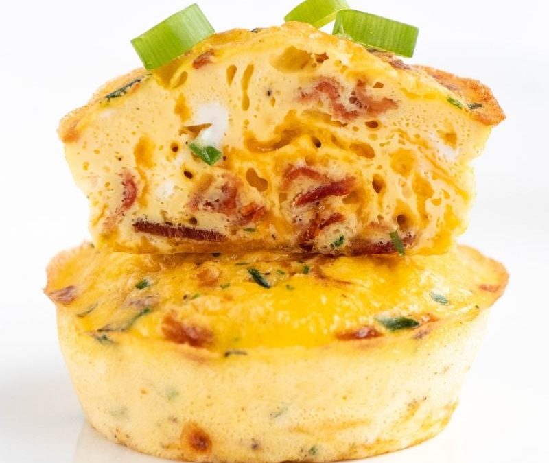 Super Easy Breakfast Keto Bacon & Cheddar Egg Muffins Mobile Featured Image