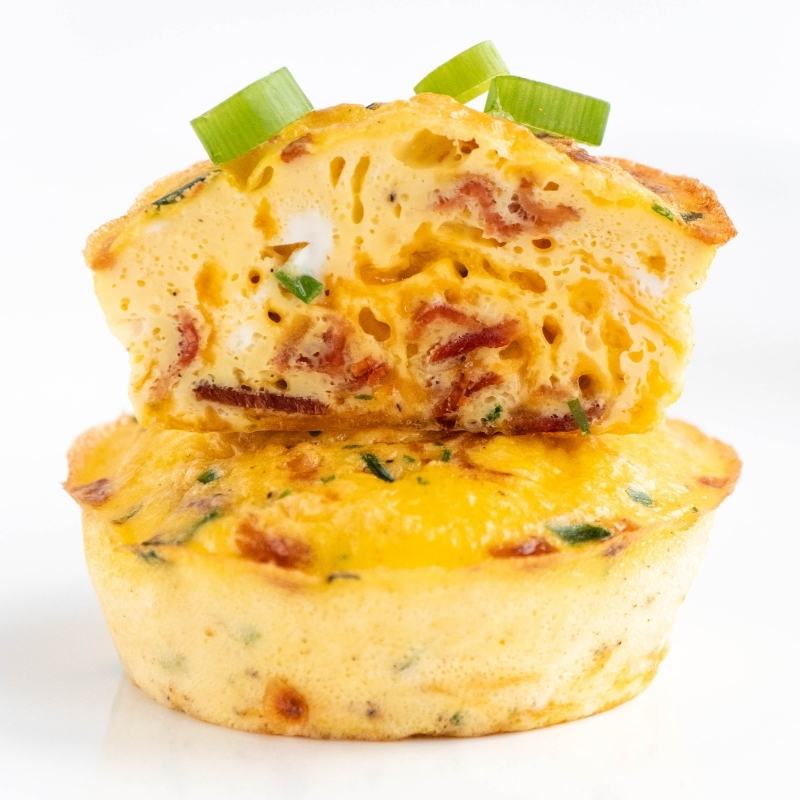 Super Easy Breakfast Keto Bacon & Cheddar Egg Muffins Mobile Featured Image