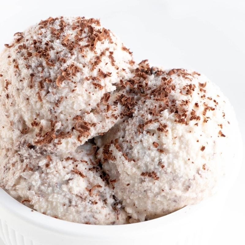 Quick No-Churn Keto Chocolate Chip Ice Cream without Sugar Mobile Featured Image