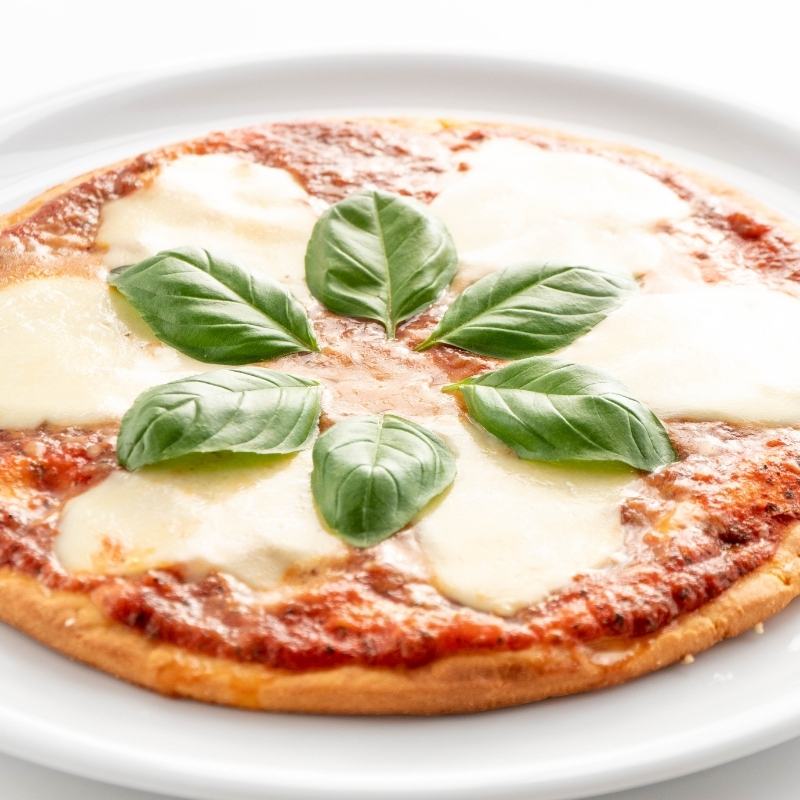 Yummy Keto Margherita Pizza - Ketogenic Vegetarian Dinner Mobile Featured Image