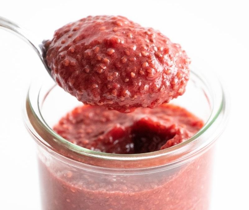 Easy Sugar-Free Keto Strawberry Chia Jam for your ketogenic Breakfast Mobile Featured Image